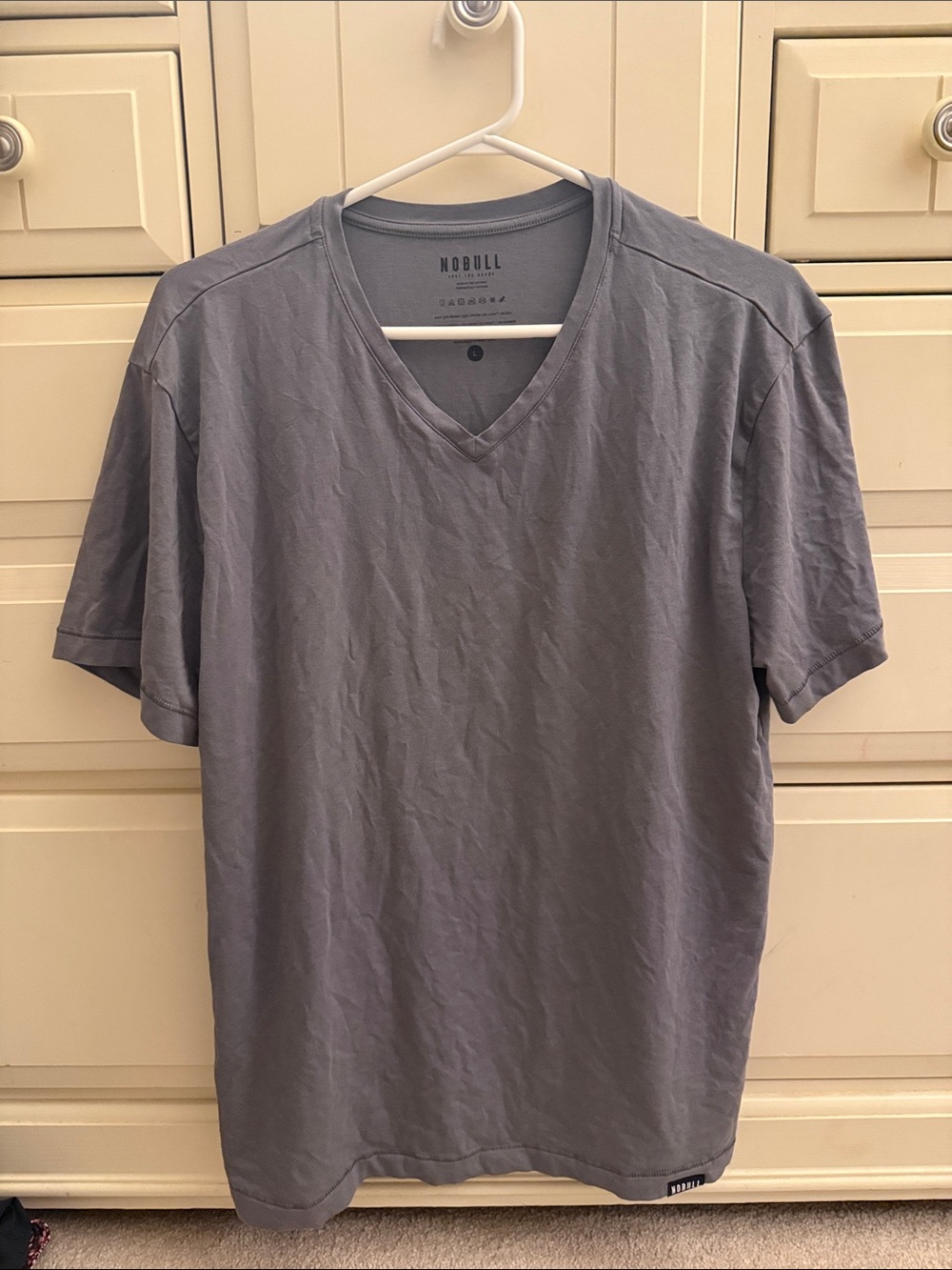 NOBULL 🐂 Men's Gray V-Neck